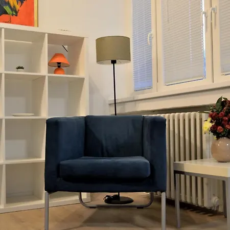 Апартаменты Heart Of The - 75sqm - Free Parking