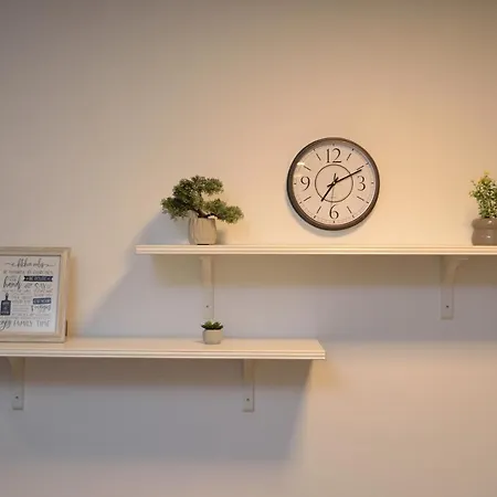 Heart Of The - 75sqm - Free Parking Апартаменты